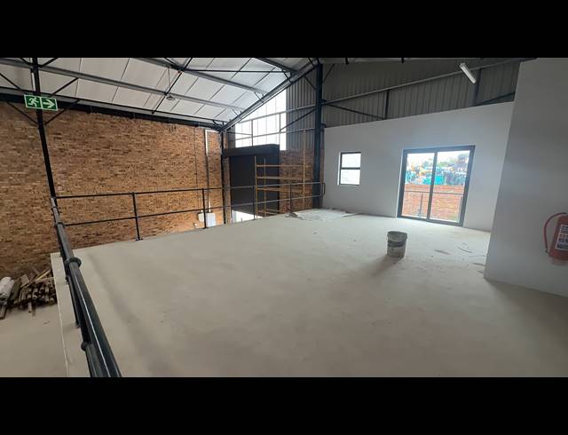 395M² WAREHOUSE FOR SALE IN BARTLETT